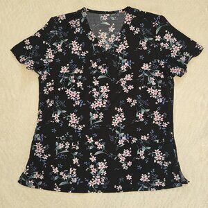 Scrub Top womens size L Large flowers black pink flowers
